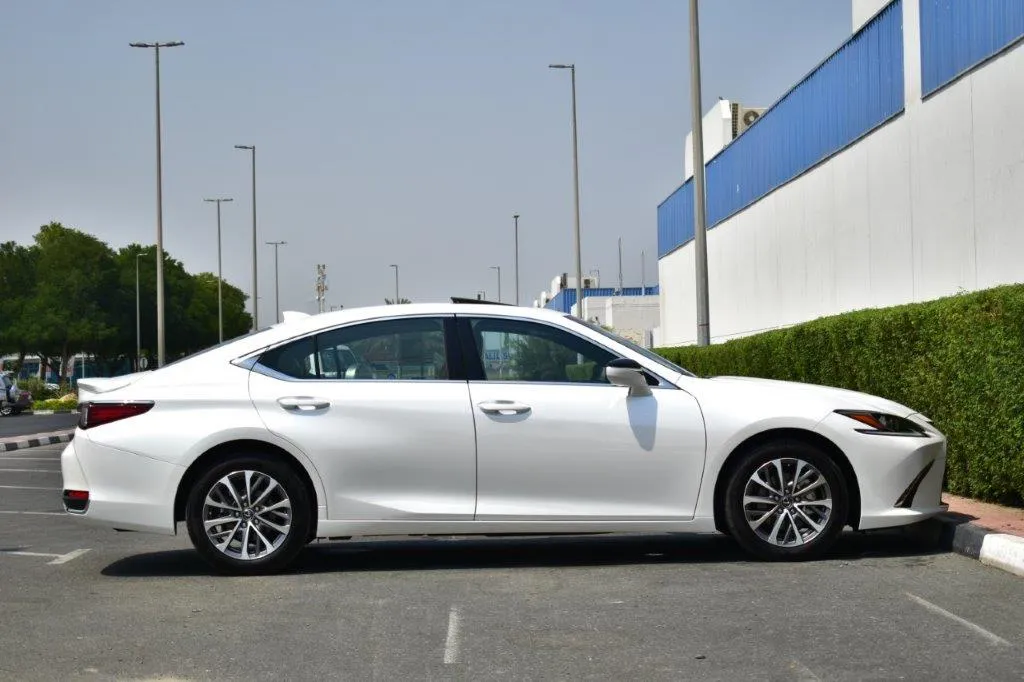 2023 ES300h | Lexus Sedan 2023 | 2023 Hybrid