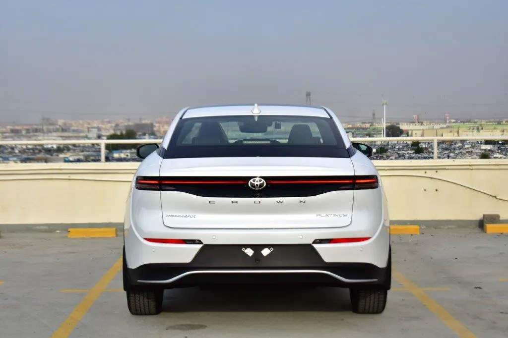 Toyota Crown Platinum | Crown HybridMax 2.4L AWD Automatic | Sahara Motors Dubai