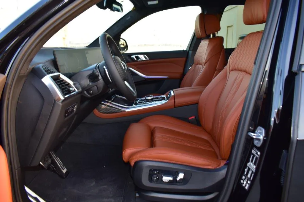 BMW X7 2023 Interior | 2023 BMW xDrive 40i M-SPORT 3.0L AWD 7-Seater AT | Sahara Motors Dubai
