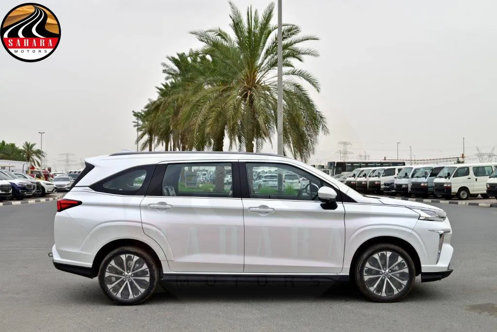 Veloz | 2025 Toyota Veloz GLX 1.5L 7-Seater SUV | Sahara Motors Dubai