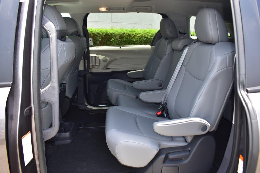 Toyota Sienna Interior 2023 | Toyota Sienna XLE Hybrid | Sahara Motors Dubai