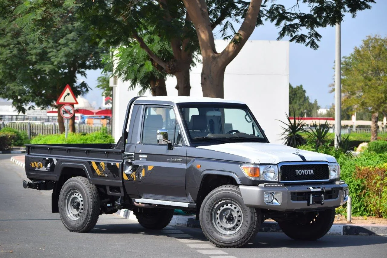 TOYOTA LC 79 SC PICKUP LX E V6 4.0L PETROL MT