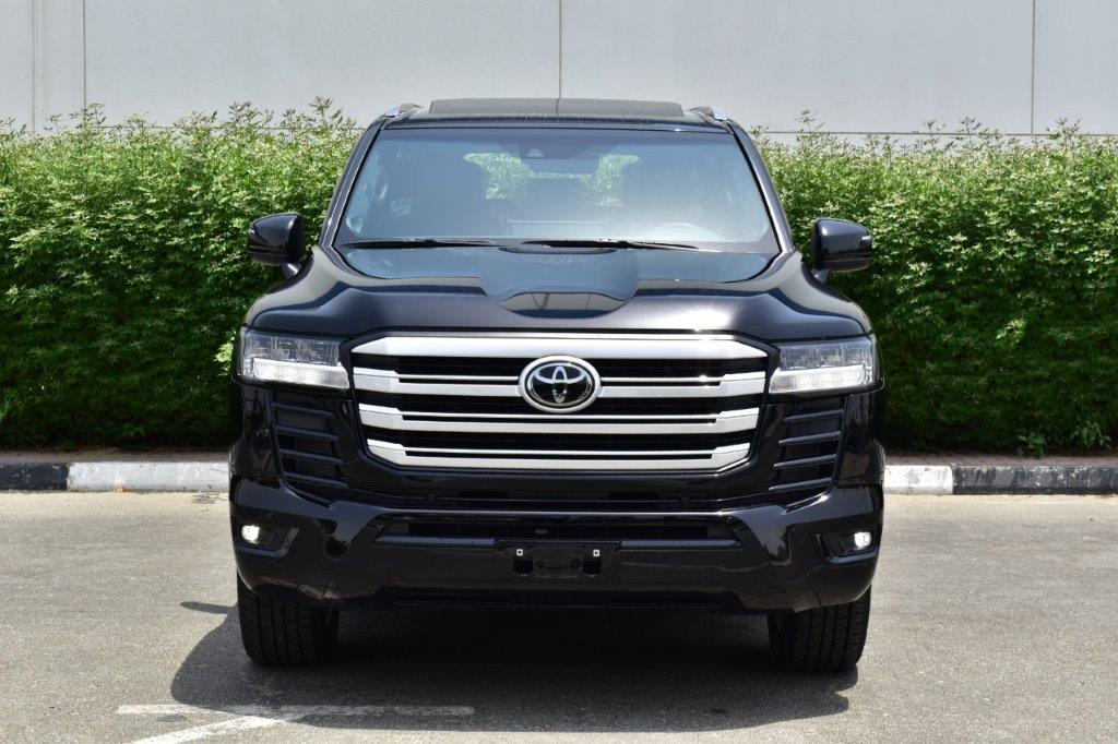 New Toyota Land Cruiser 300 GXR 3.5L ready for Export in UAE